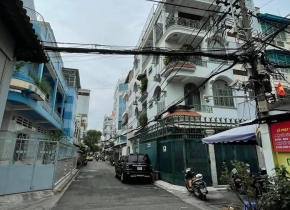 Cần bán gấp nhà Nguyễn Tiểu La P8 Q10. Dt 49m2. 1T 4L giá 11 tỷ