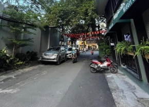 Cần bán nhà đường Nguyễn Trãi, Nguyễn Cư Trinh Quận 01. DT 81 m2, 2 tầng,  5 x 16, giá 24 tỷ