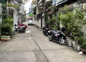 Bán nhà Nguyễn Tri Phương quận 10, 42m2, hẻm xe hơi, chỉ 4.9 tỷ