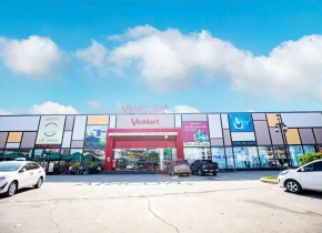 Lô đất nằm ngay khu trung tâm thị trấn Long Thành cách chợ chỉ 300m.  Đường lớn oto - dân cư xung quanh hiện hữu thuận tiện kinh doanh.  Diện tích 115m² ngang 6m - sổ riêng, có ngân hàng hổ trợ cho vay.  Giá thiện chí công chứng liền bớt lộc.  Gần trường 